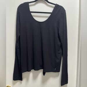 Fabletics‎ Open Back And Bow In Back Femenina Top NWOT Black Sz L Long Sleeves